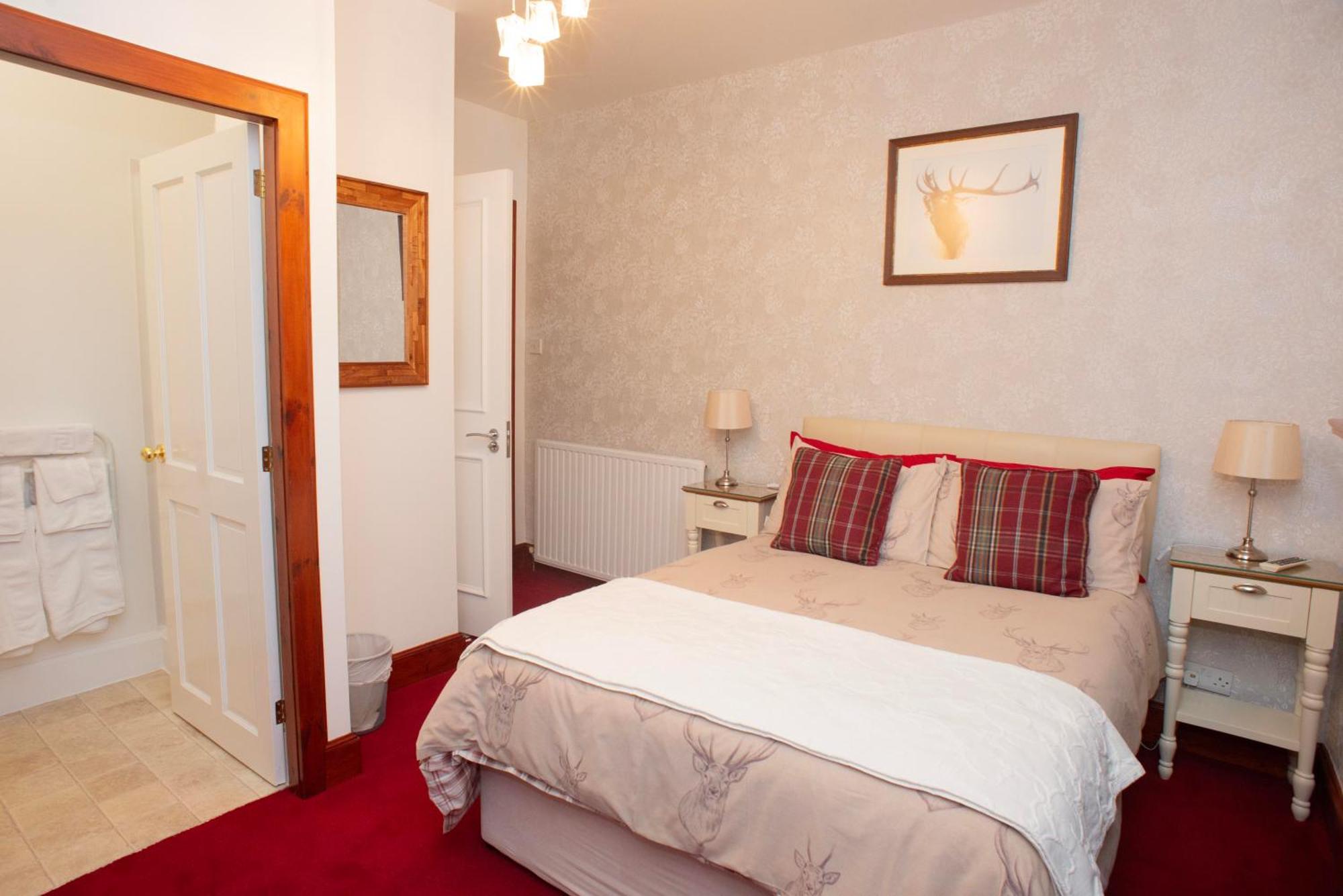Dunvegan Bed & Breakfast Dufftown Exterior photo