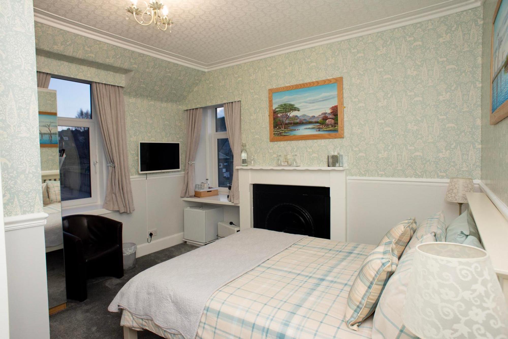 Dunvegan Bed & Breakfast Dufftown Exterior photo